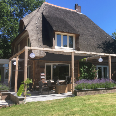 Livn schaduwdoek Iseo HDPE 5m driehoek wit